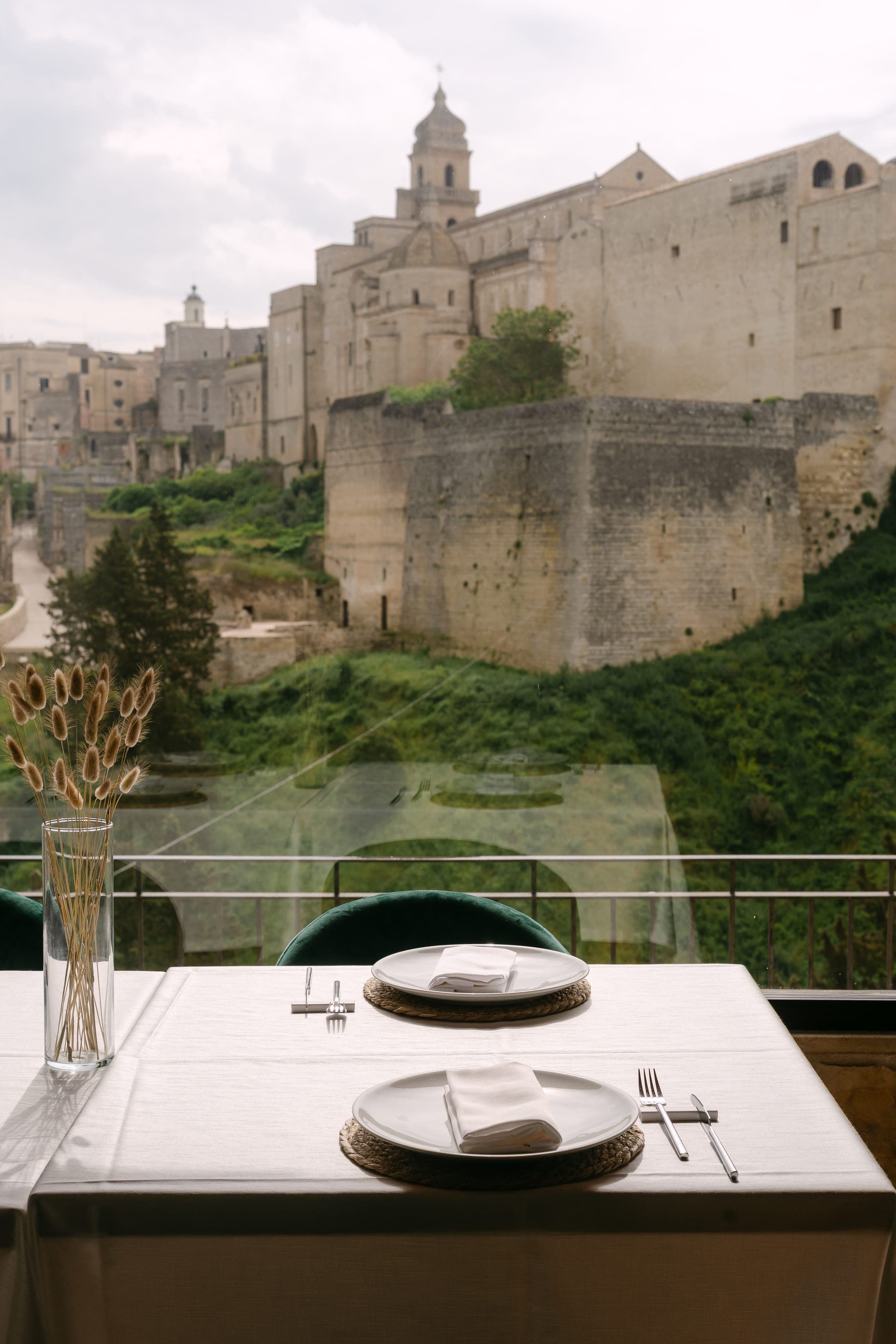 Il Ristorante — tavolo con vista sul borgo